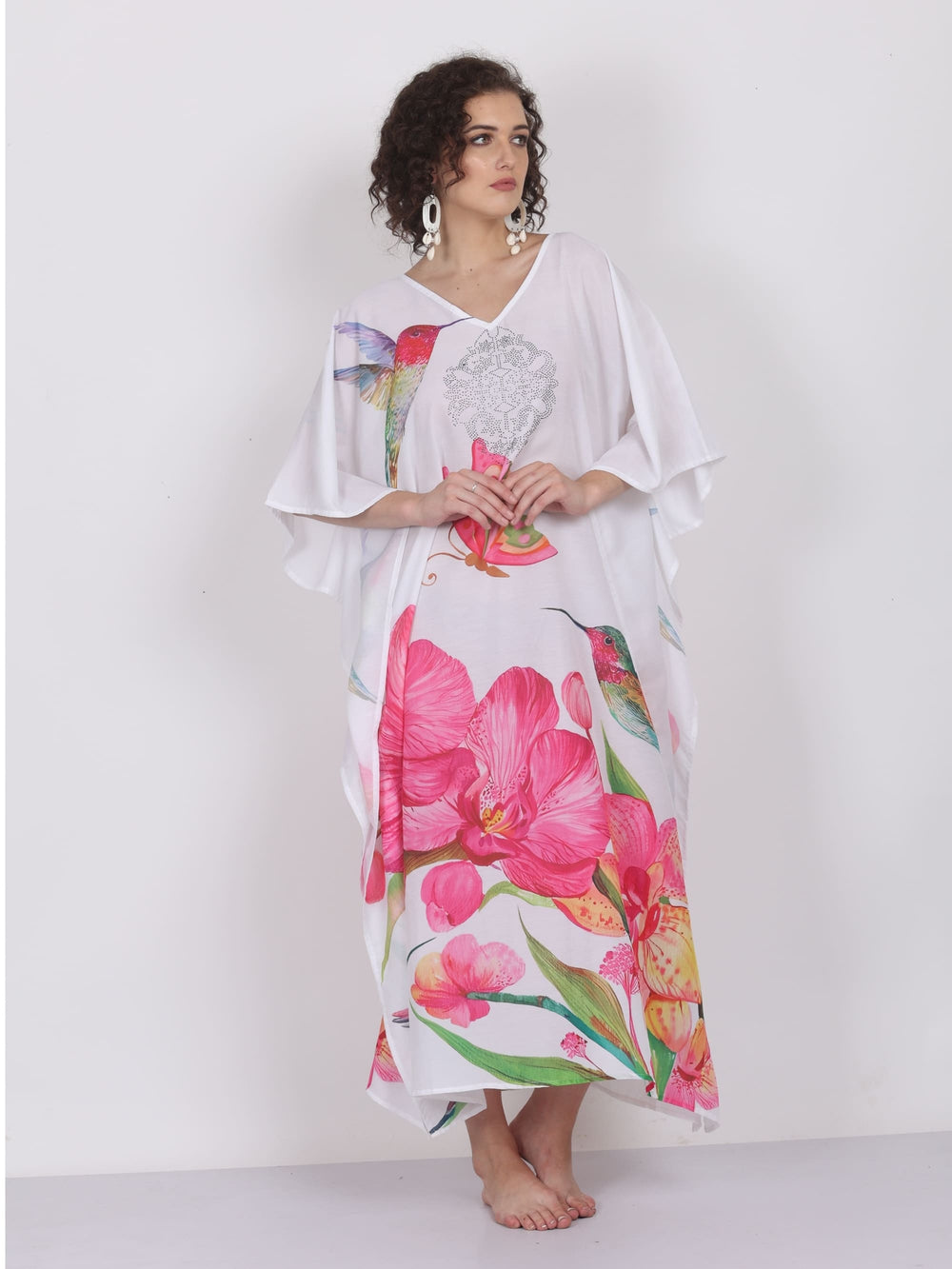Blooming Canvas – Art-Inspired Floral Kaftan